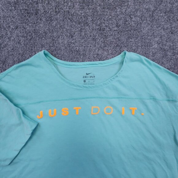 Nike Dri-Fit Just Do It Woman's Medium Light Blue Short Sleeve Crop Tshirt - Picture 1 of 6